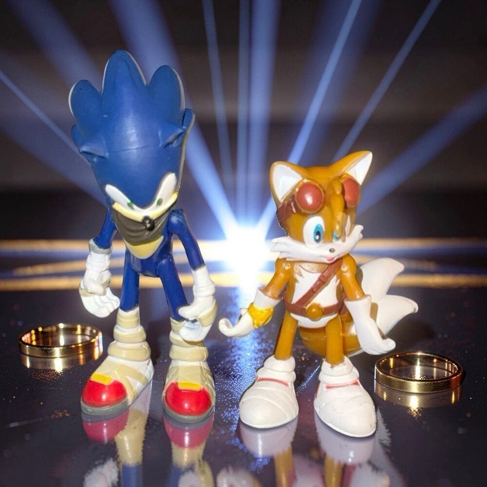 Sonic The Hedgehog Movable Arms  Jakks Pacafic Sonic & Tails Figures 4” A51